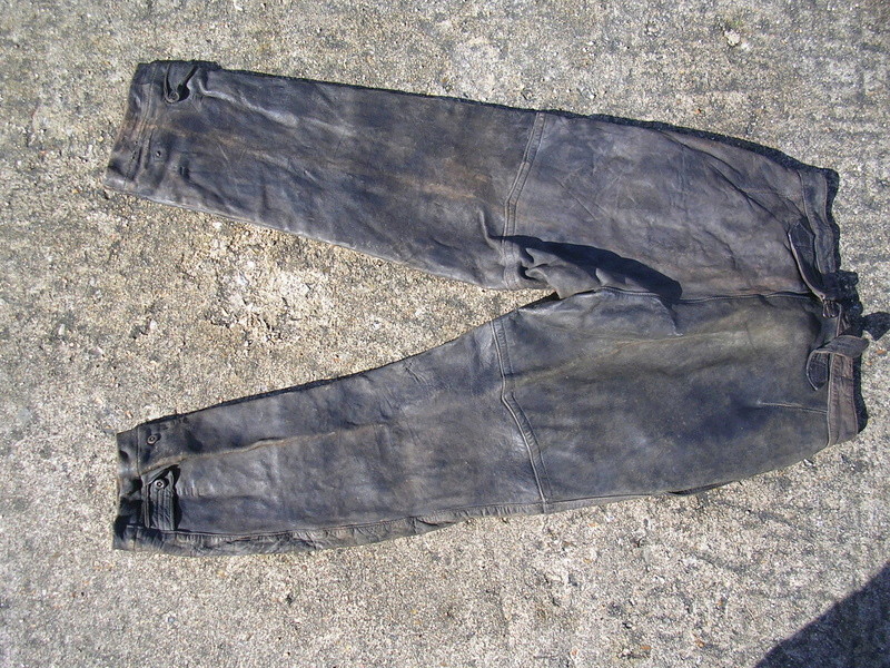 pantalon cuir très ancien à estimer (aéronautique, pompier ww1 ?) Dscn8666