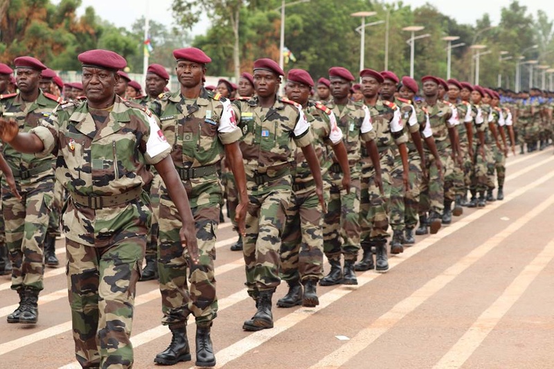 Armées de la République centrafricaine  - Page 7 13a10c12