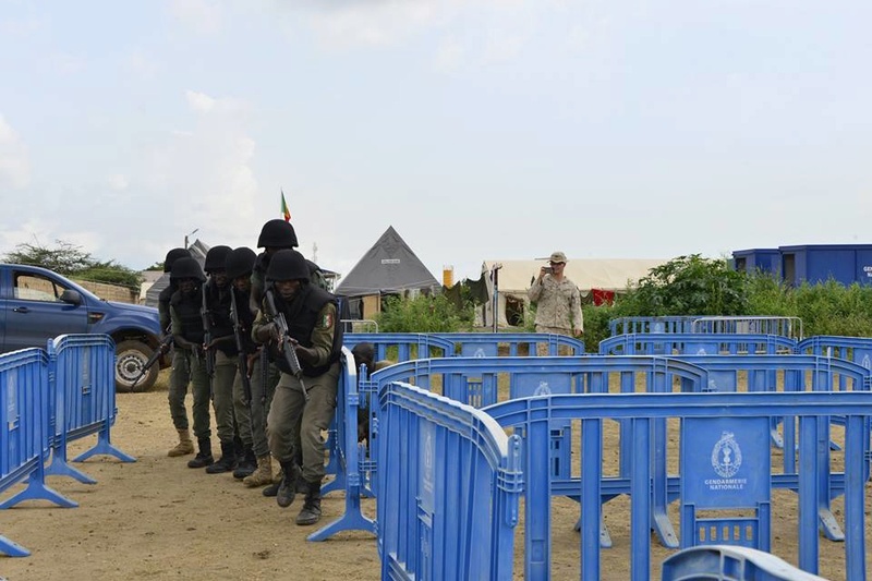 Armée Sénégalaise - Page 9 2418