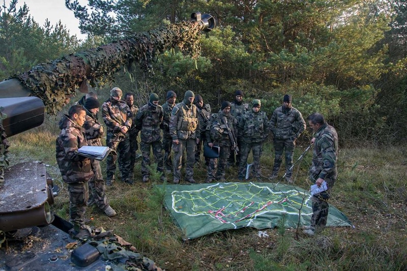 Armée Française / French Armed Forces - Page 15 3337