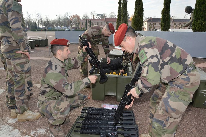 Armée Française / French Armed Forces - Page 17 5218