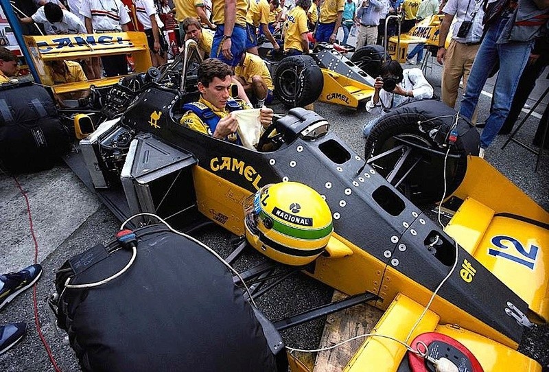 Lotus 99T Ayrton Senna - Page 2 3aa9b210