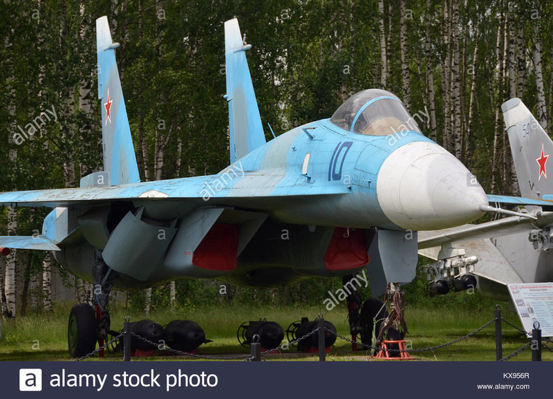 SOUKHOÏ Su-27 UB FLANKER Réf 80371  A-sukh10