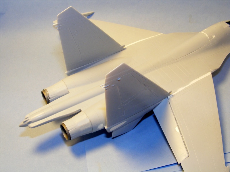 SOUKHOÏ Su-27 UB FLANKER Réf 80371 Dscf1111
