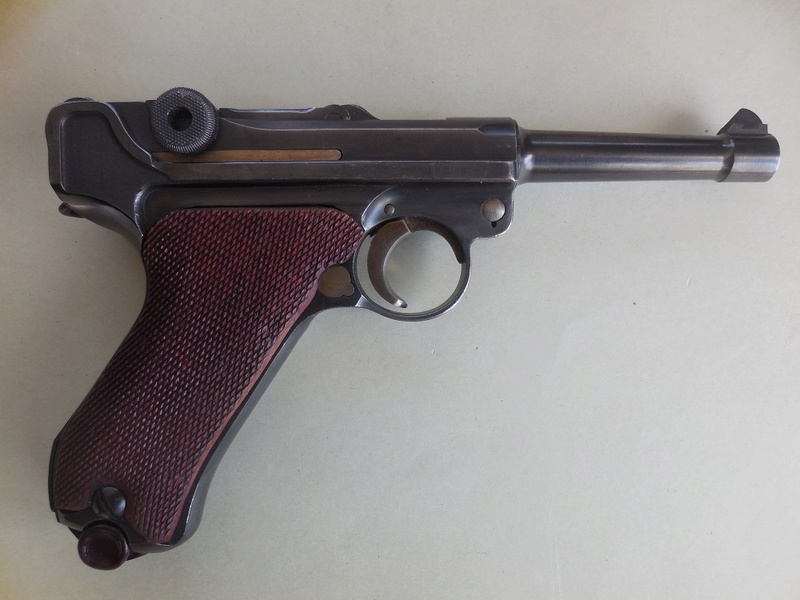 Un rare Luger Mauser commercial "banner", daté 42. - Page 2 P_08_011