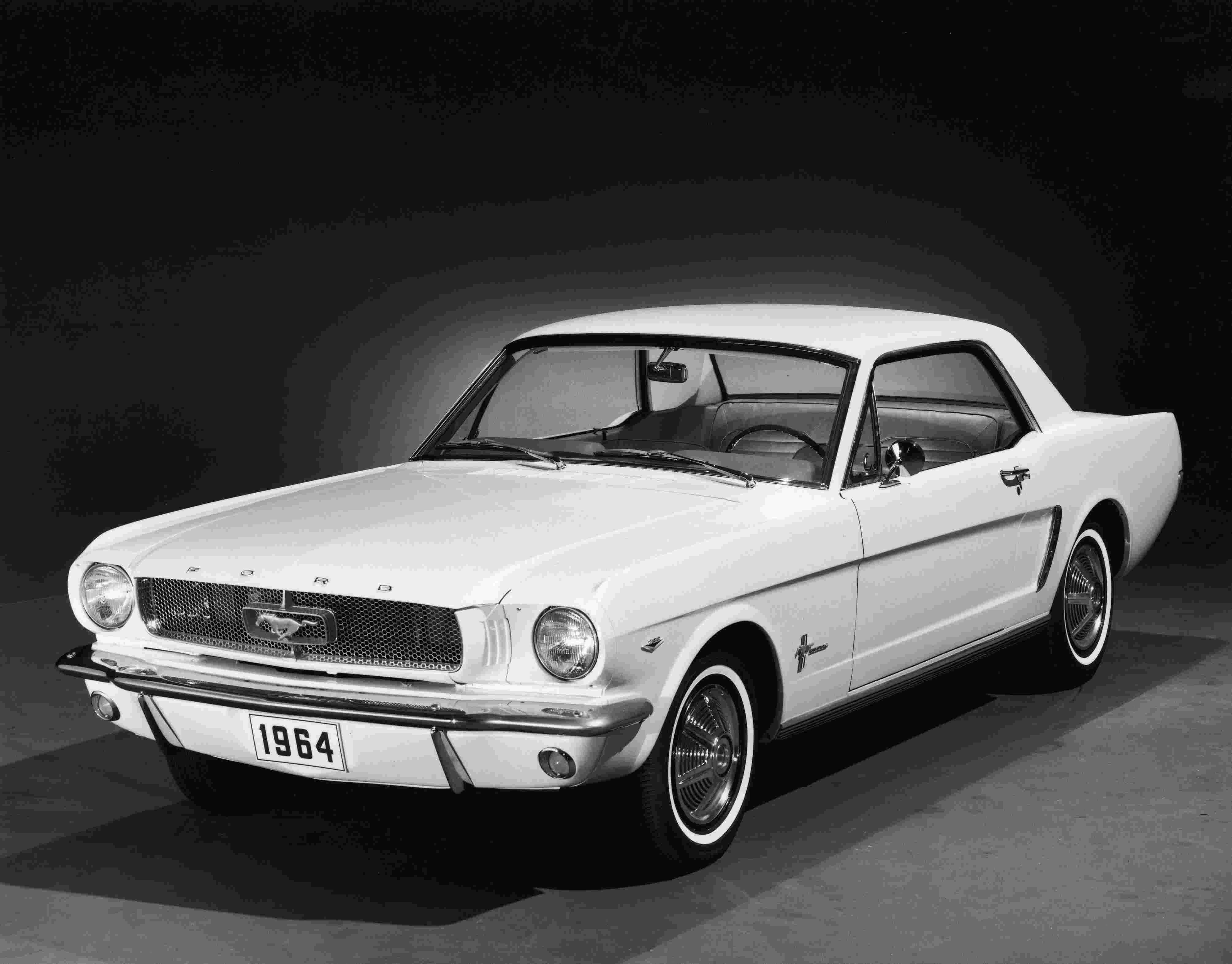 Photo d'un prototype ou pré production de la Mustang 1965 1964_m11