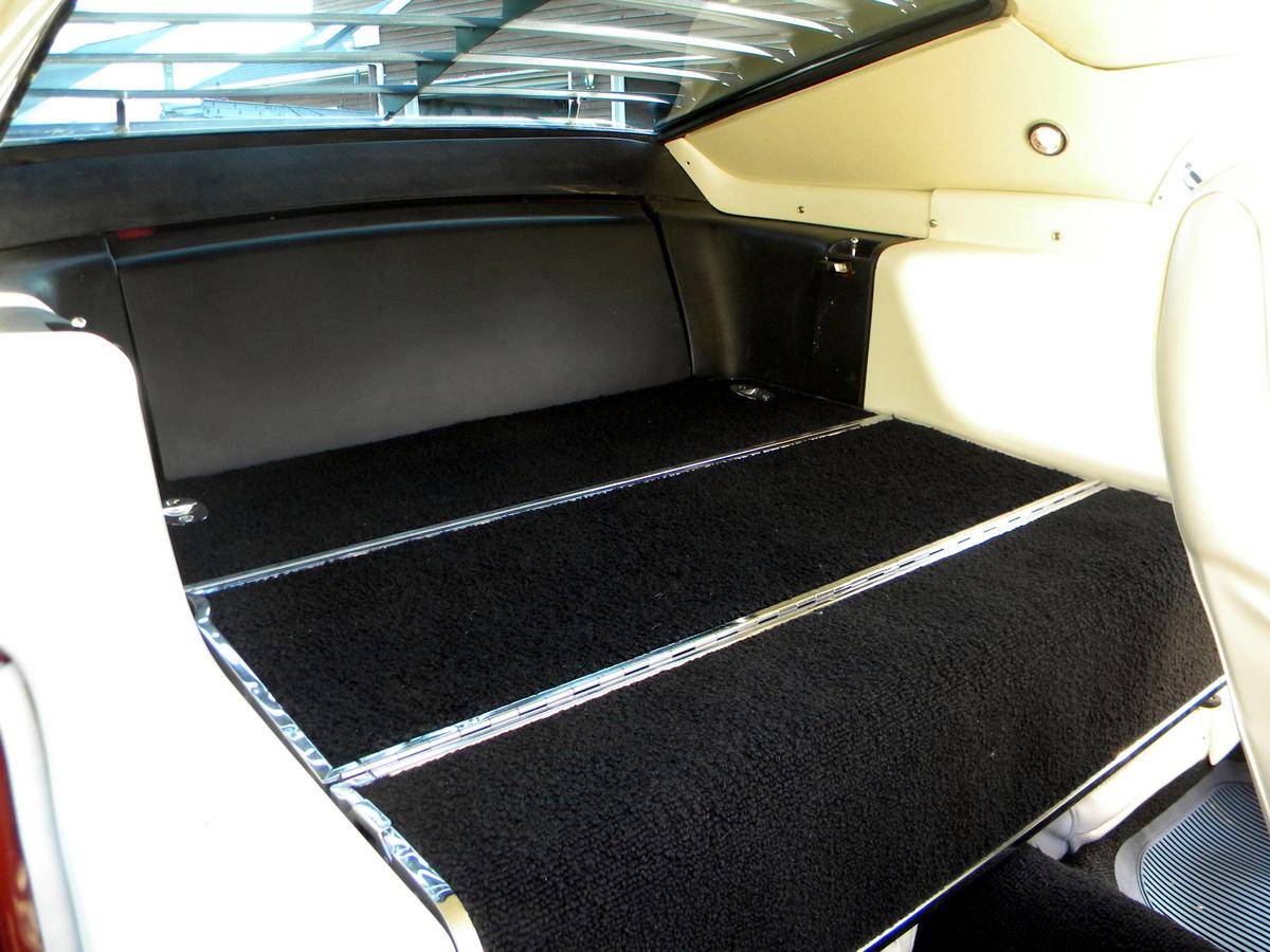 41) Option: Siège arrière pliant (Fold down seat) pour Mustang sportroof 1969 62647711
