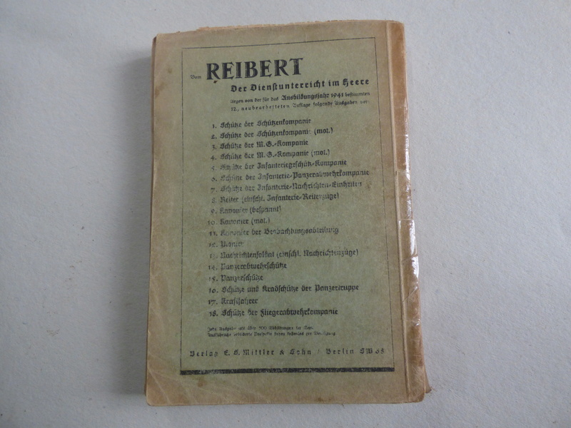 Livre d'instruction militaire allemand P1010535