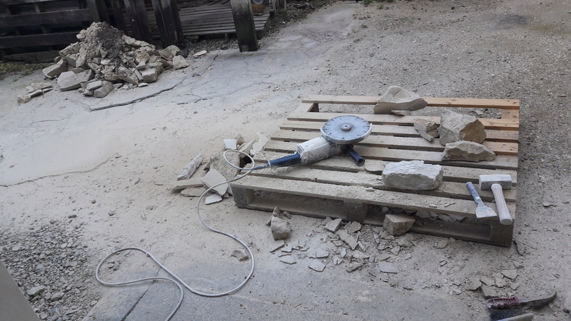 Construction d'un bar en pierre dans la cave 20180216