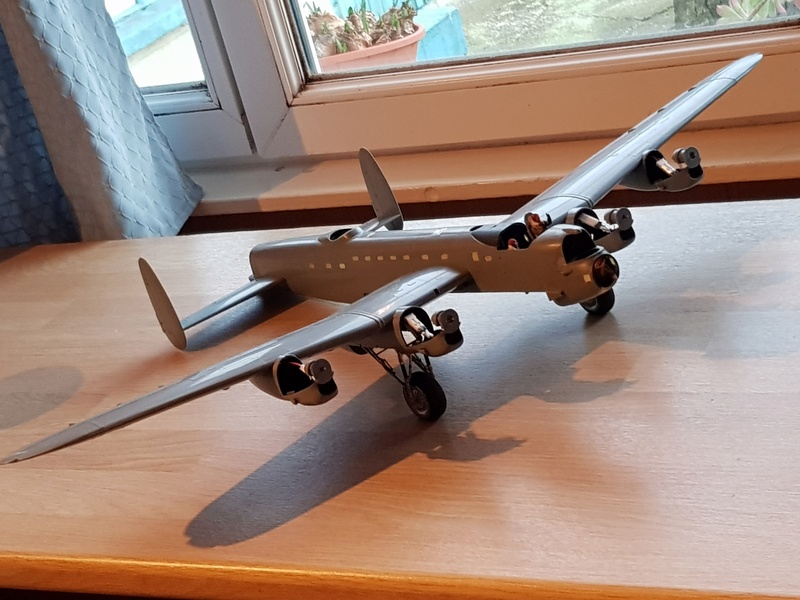 (MONTAGE PROJET AA) Grand slam bomber Lancaster  1/48 - Page 9 20180126