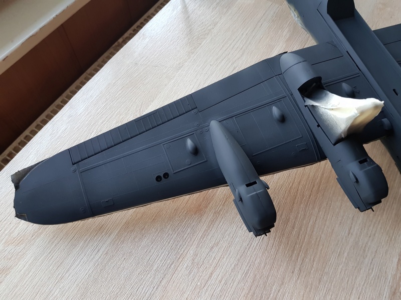 (MONTAGE PROJET AA) Grand slam bomber Lancaster  1/48 - Page 10 20180239