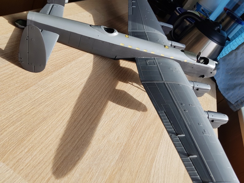 (MONTAGE PROJET AA) Grand slam bomber Lancaster  1/48 - Page 10 20180242