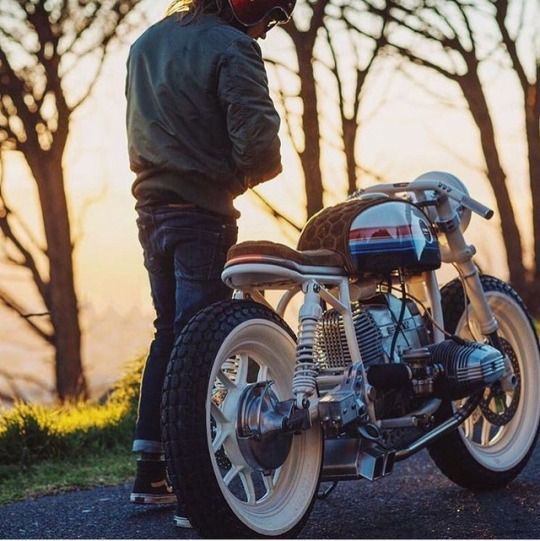 PHOTOS - BMW - Bobber, Cafe Racer et autres... - Page 14 2672d810