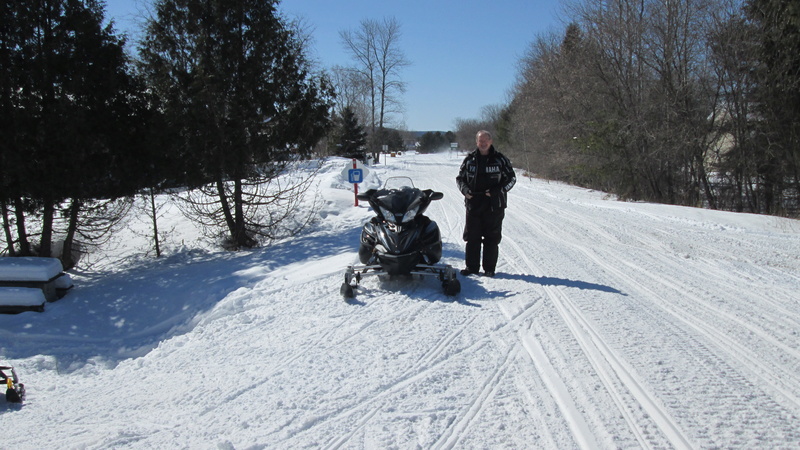 Gâtez vous,fait trop beau et trails extra...... Img_2711