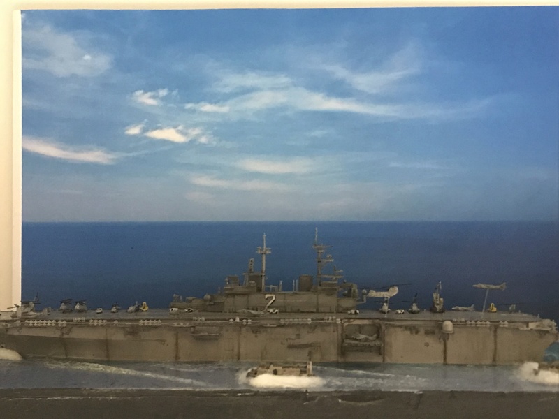 Uss Essex 1/700 hobby boss nouvelles photo le 02/03/18 avec fond ciel bleu mer calme  - Page 2 C22d2810