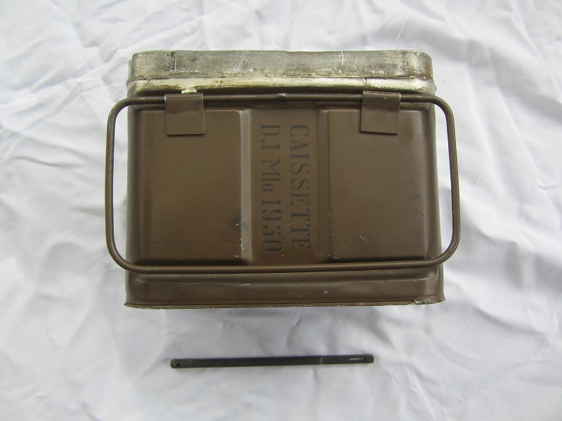 Caissette D1 mle 1950 conditionnée pour l'indo pour cartouches 7,65 L + baguette PA 35A -ALPINS-MAI1 - A CLOTURER MERCI Img_6529