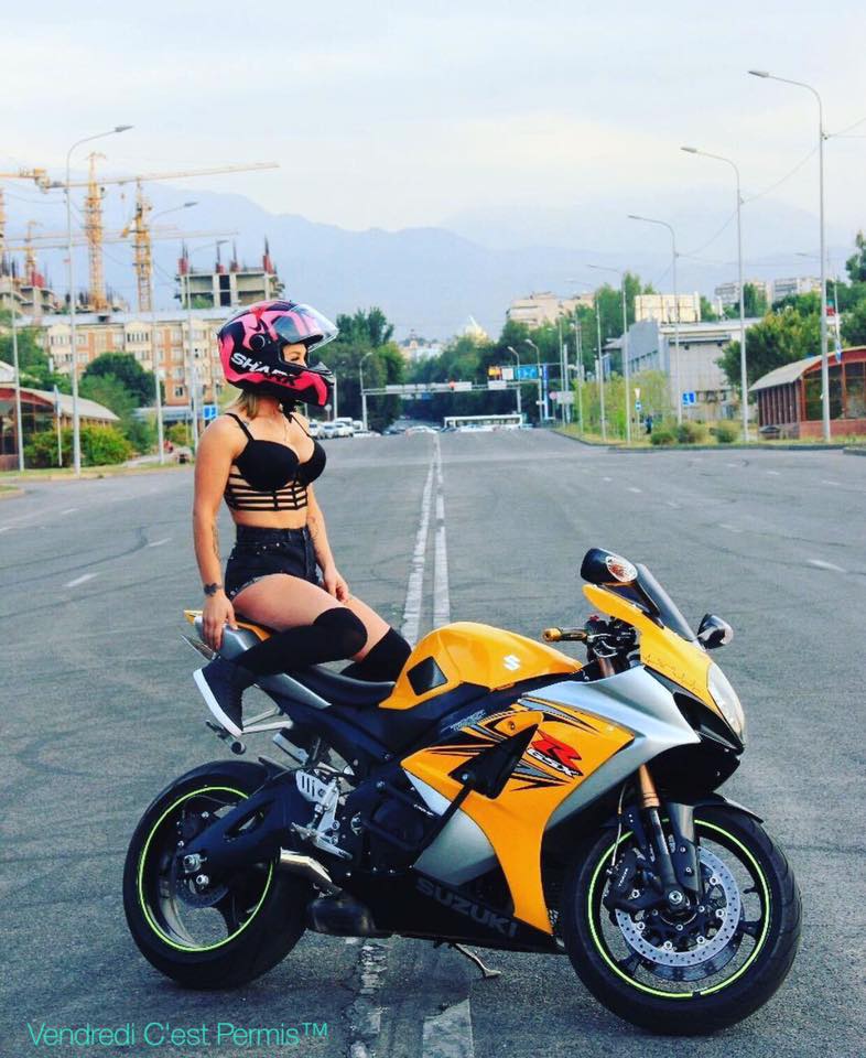 Babes & Bikes - Page 25 25551810