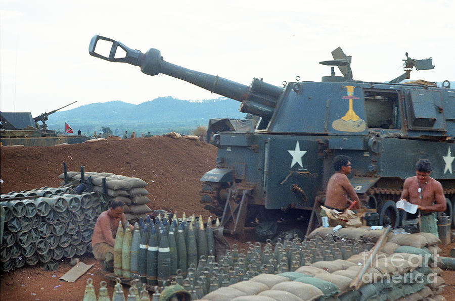 Char US Vietnam 155mm-10