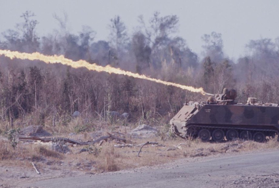 Char US Vietnam M132-z10
