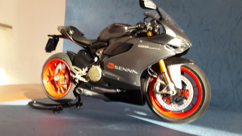 DUCATI panigale SENNA tamIya 1/12eme 20170910