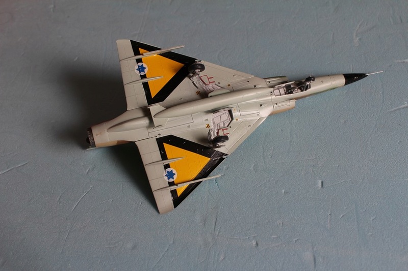 MIRAGE III Israel - base Italeri. Amd-ia13