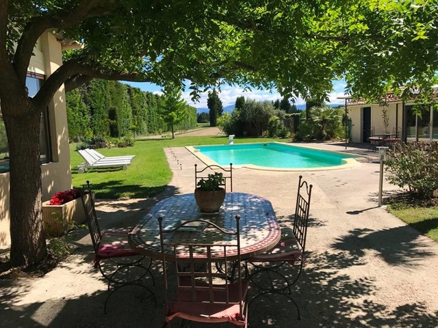 Maison de vacances 5 chambres avec piscine en campagne, 84370 Bedarrides (Vaucluse) 28468010