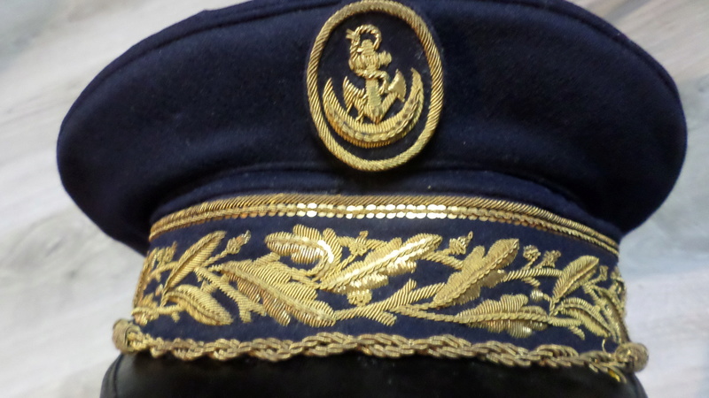 Une très belle casquette d'administrateur-adjoint des colonies Sam_4617