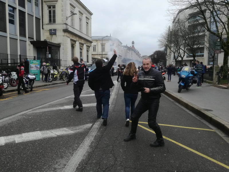 Manif anti 80 Km/h à Bourg en Bresse  Img_2016