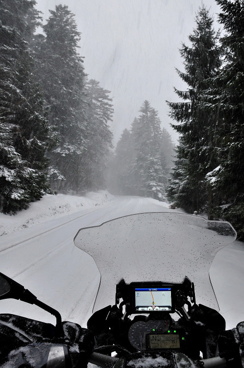 moto - Il neigeait chez moi, j'ai pris la moto ! Redimr32