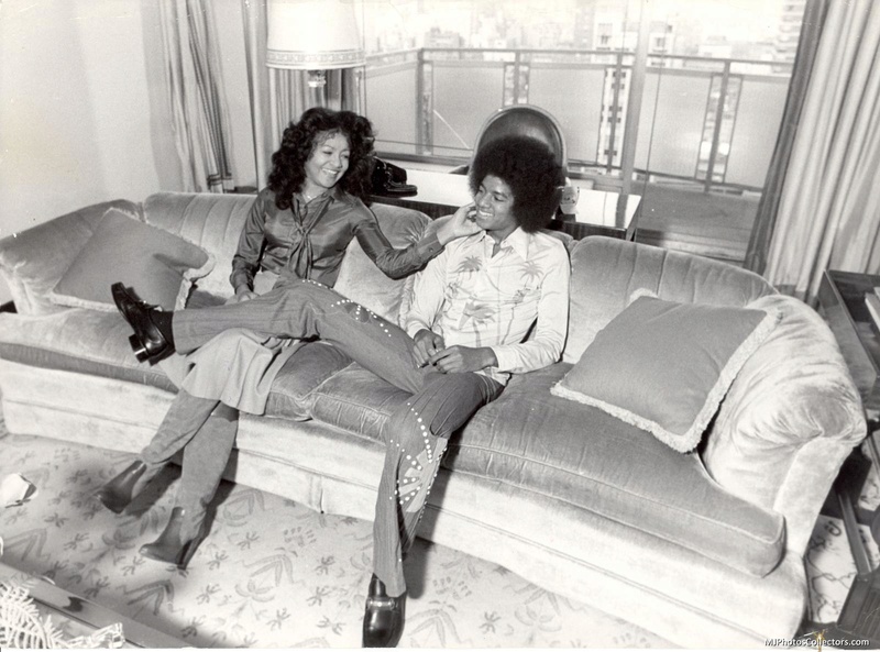 Jacksons- 1977 0351