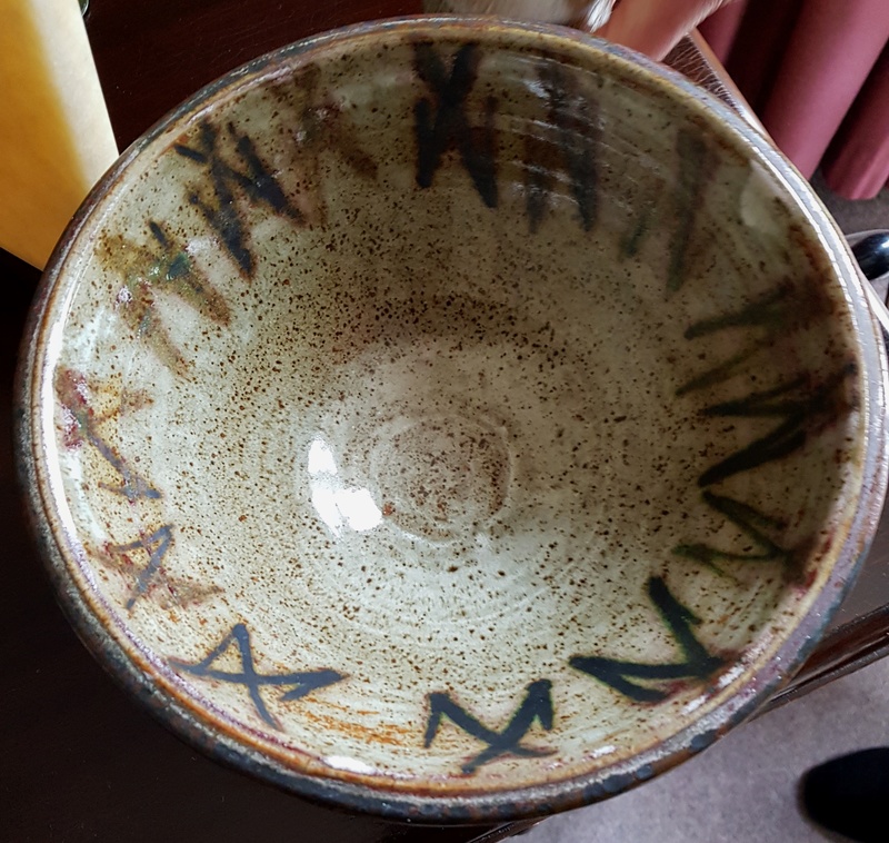 Bowl with very clear PV mark 20180211