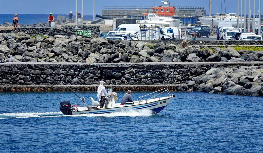 [VIE DES PORTS] Quelques bateaux de pêche (sur nos côtes Françaises) - Page 34 March126