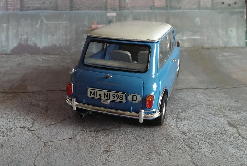Mini Cooper 998 Mk.I von Revell 1:24 Imag3429