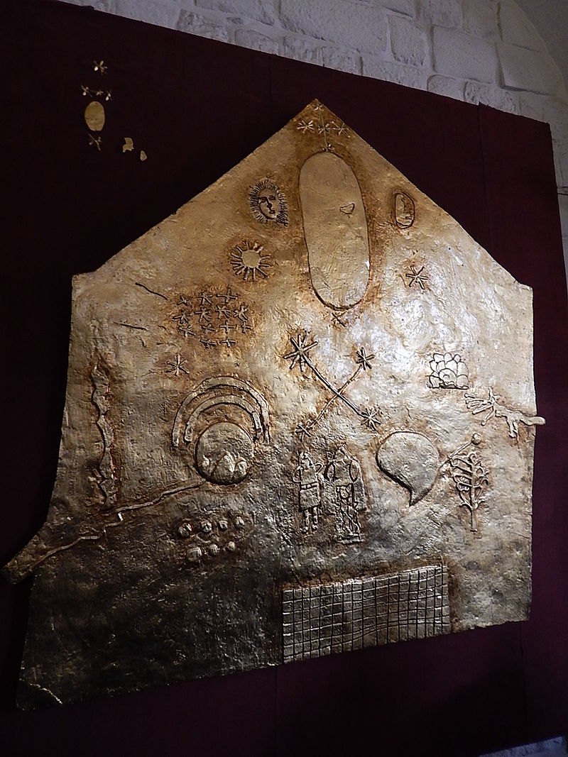 Le Symbole de l'Oeuf 800px-10