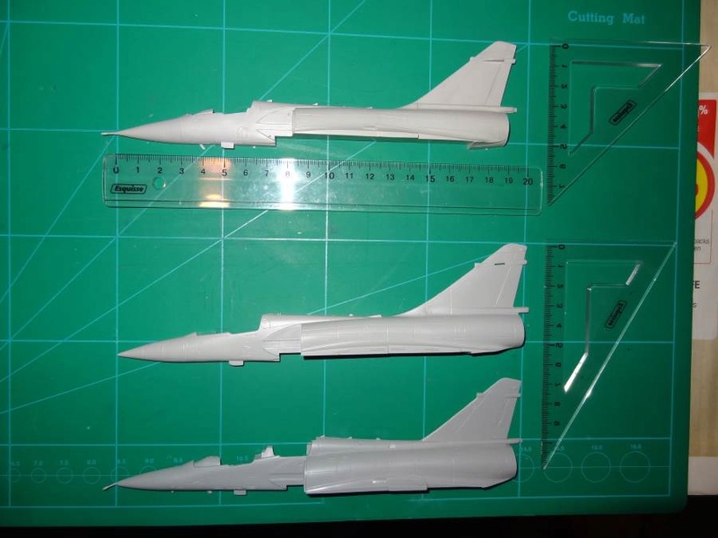 COMPARATIF - Comparatif DASSAULT MIRAGE 2000 C & N HELLER / ITALERI / REVELL 1/72ème 000_he55