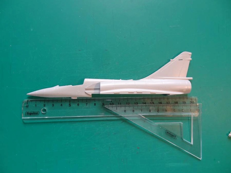 comparatif - Comparatif DASSAULT MIRAGE 2000 C & N HELLER / ITALERI / REVELL 1/72ème 000_he56
