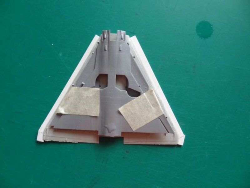 comparatif - Comparatif DASSAULT MIRAGE 2000 C & N HELLER / ITALERI / REVELL 1/72ème 001_he15