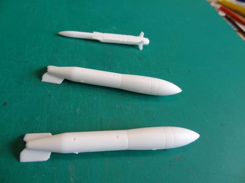 DASSAULT MIRAGE 2000 N 1/72 003_he13