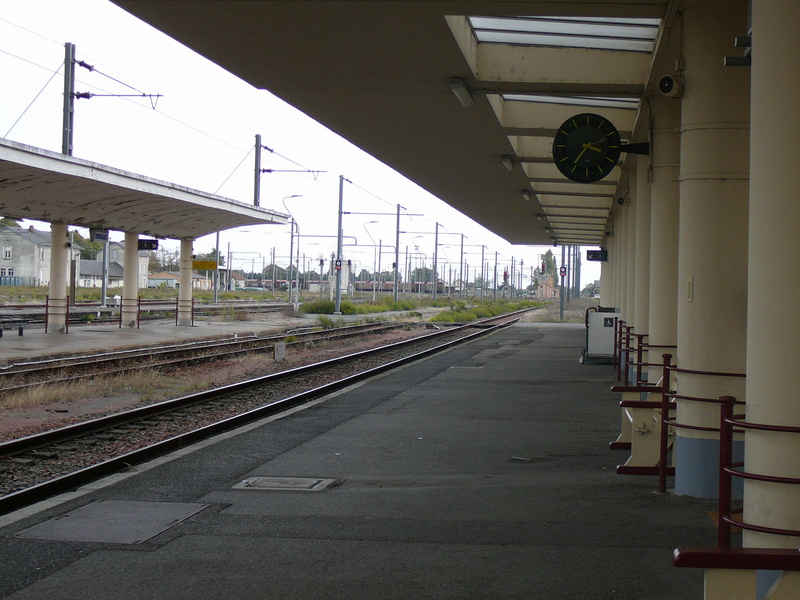 Gare de Thouars P1010341