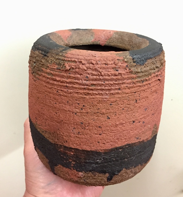 Textured vase by Colin Beales 879c0a10
