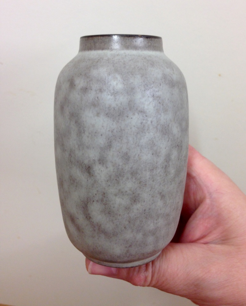 Unmarked small grey vase - German? Img_7239