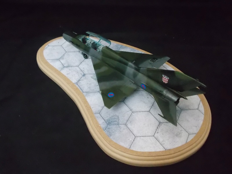 1/48 Mig 21 UM Trumpeter - Page 2 Dscn1113