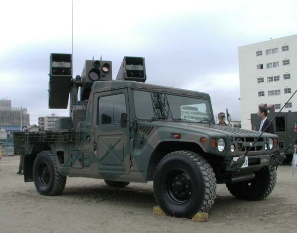 Toyota Mega Cruiser ; un frérot du humvee & Hummer H1 ? Jgsdf_10