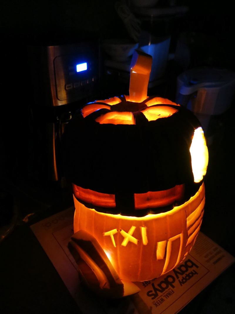 THE SECOND ANNUAL TXI STAR WARS PUMPKIN CARVING CONTEST - Page 2 Img_9912