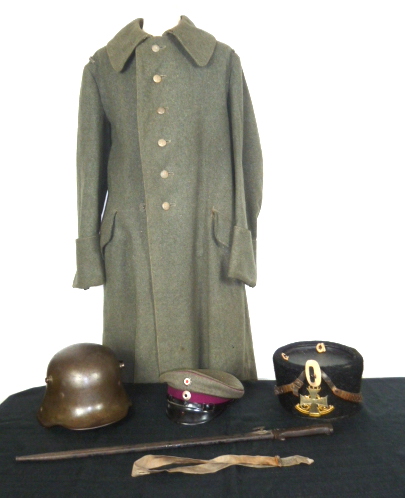 de l'allemand impérial, 1914/18 et 3° Reich: uniformes, coiffures, etc.... P1650613