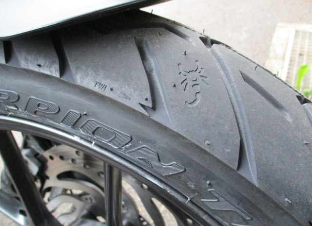 Changement de pneus / Pirelli Trail 2 Img_0311