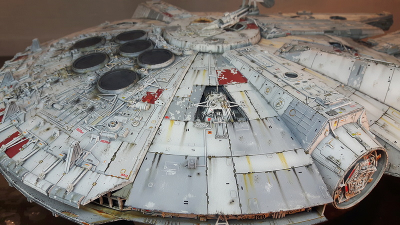 MILLENNIUM FALCON BANDAI PERFECT GRADE 1/72 20180553