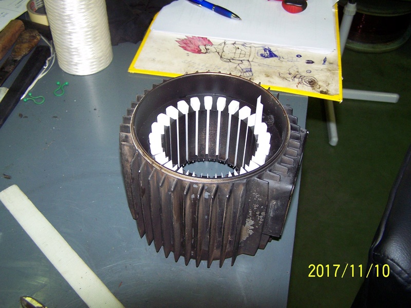 (re)bobinage d'un moteur triphasé 100_0333