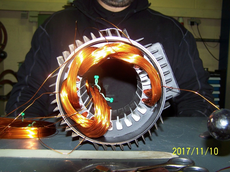(re)bobinage d'un moteur triphasé 100_0338