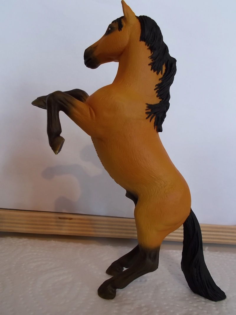 I started with repainting - Schleich horses - Page 4 Bucksk10